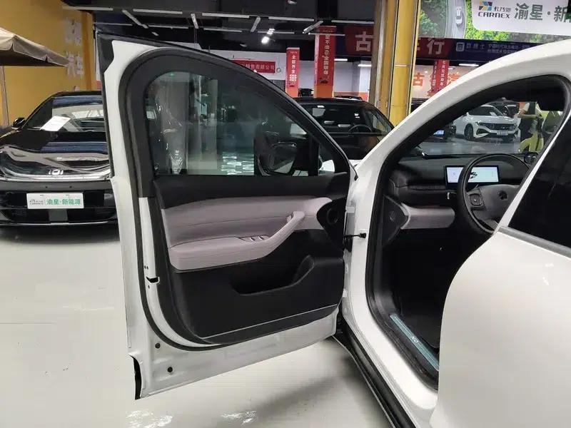 NIO EC6 2023 model 75kWh — миниатюра 22