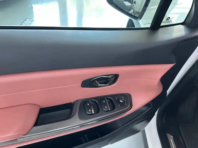 NIO EC6 2022 465KM Sport Edition — миниатюра 15