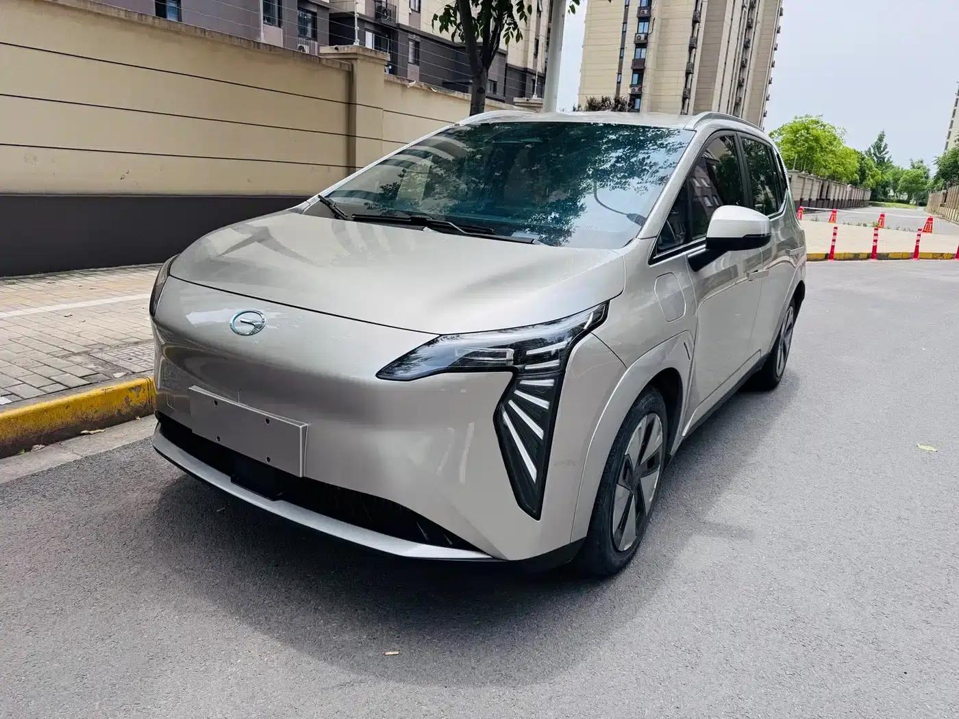 AION Y 2023 Plus 610 Smart Edition Lithium Iron Phosphate — миниатюра 1