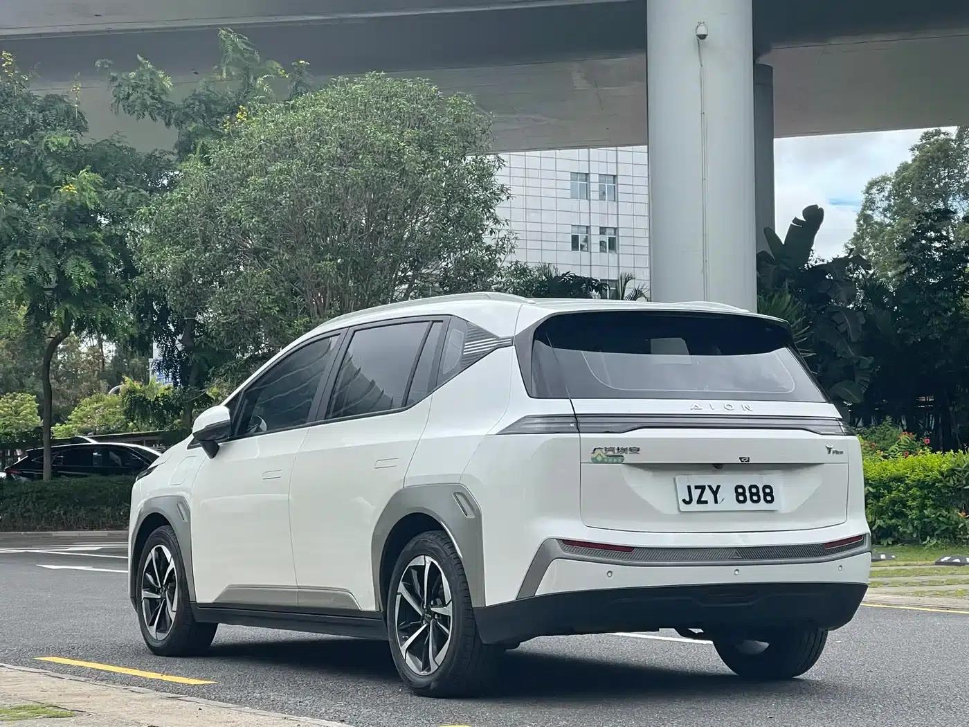 AION Y 2023 Plus 510 Smart Edition — миниатюра 5