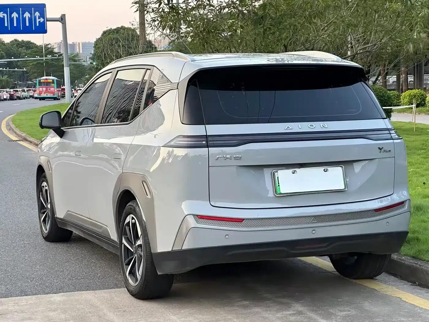 AION Y 2023 Plus 510 Smart Edition — миниатюра 4