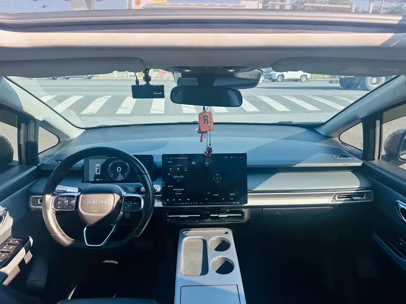 AION Y 2023 Plus 510 Smart Edition — миниатюра 9