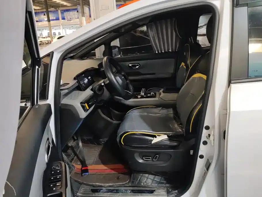 AION Y 2021 Model 70 Smart Vitality Edition — миниатюра 9