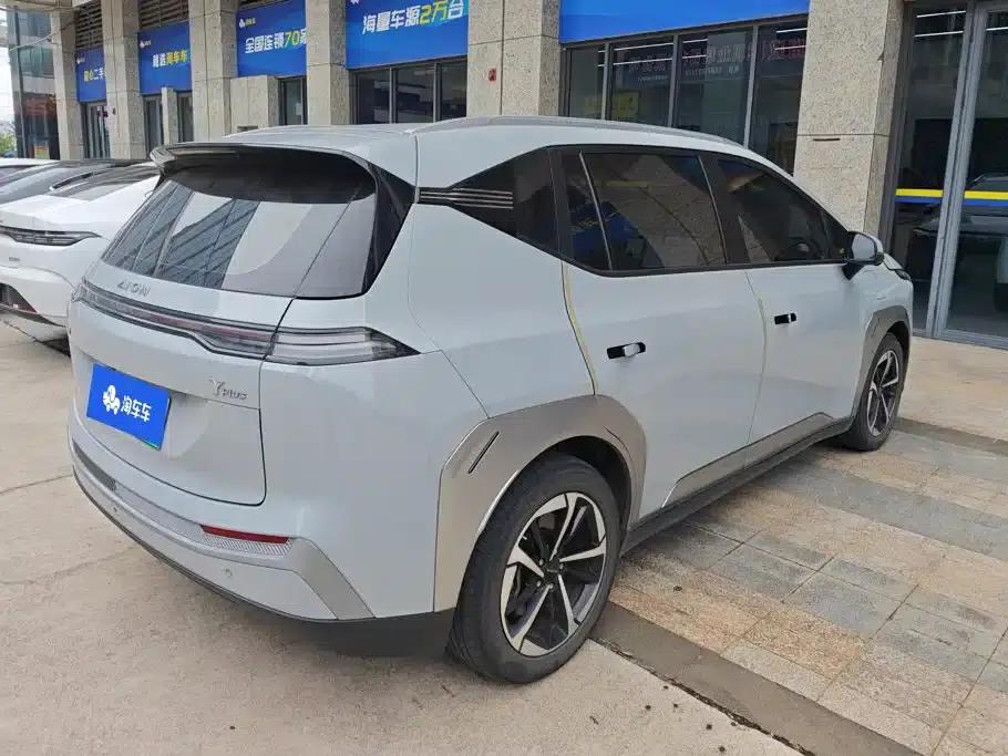 AION Y 2023 Plus 510 Smart Edition — миниатюра 3