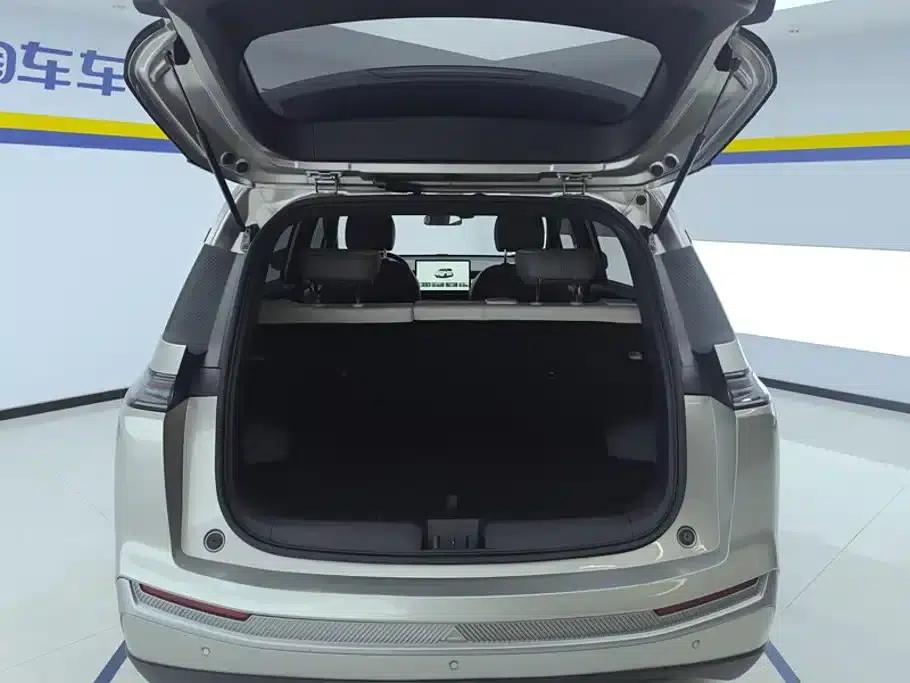 AION Y 2023 Plus 510 Smart Edition — миниатюра 4