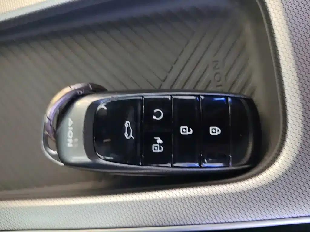AION Y 2023 Plus 510 Smart Edition — миниатюра 9