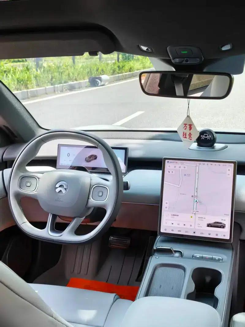 NIO ET5 2025 model 75kWh — миниатюра 11