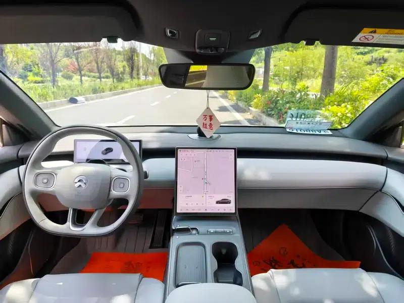 NIO ET5 2025 model 75kWh — миниатюра 9