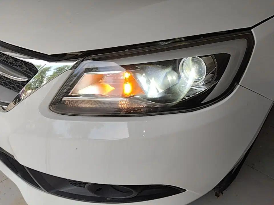 Chery Arrizo 7 2015 1.6L Manual Zhi Ling Edition — миниатюра 8
