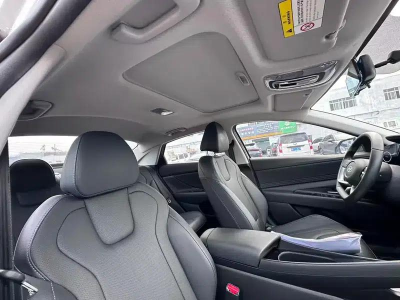 Hyundai Elantra 2023 1.5L CVT GLX Elite Edition — миниатюра 13