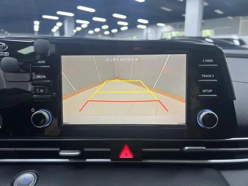 Hyundai Elantra 2023 1.5L CVT GLX Elite Edition — миниатюра 11