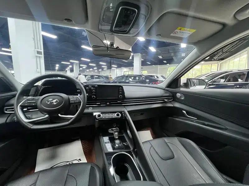 Hyundai Elantra 2023 1.5L CVT GLX Elite Edition — миниатюра 15
