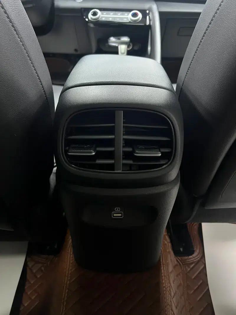 Hyundai Elantra 2023 1.5L CVT GLX Elite Edition — миниатюра 8