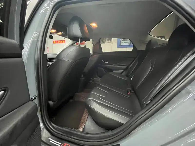 Hyundai Elantra 2021 1.5L CVT GLX Elite Edition — миниатюра 15