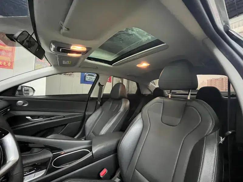 Hyundai Elantra 2021 1.5L CVT GLX Elite Edition — миниатюра 16