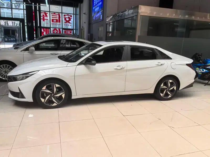 Hyundai Elantra 2022 1.5L CVT GLX Elite Edition — миниатюра 4