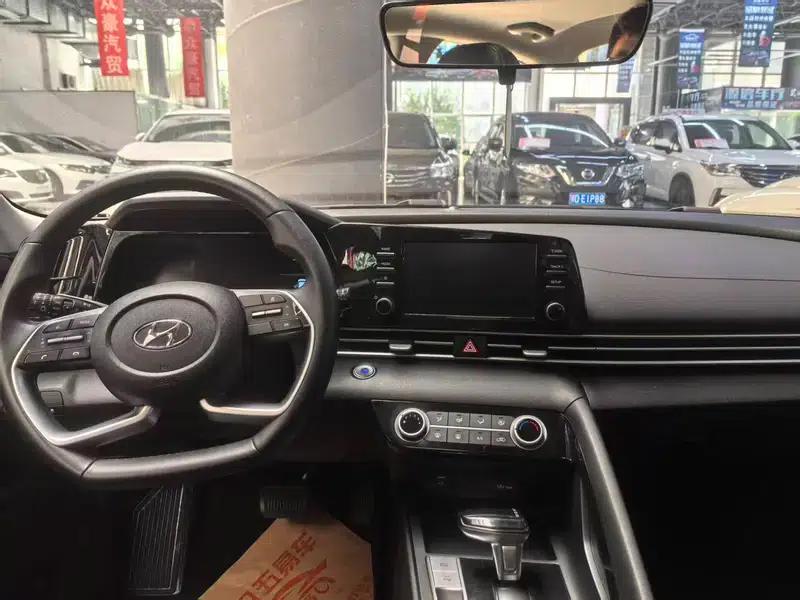 Hyundai Elantra 2022 1.5L CVT GLX Elite Edition — миниатюра 9