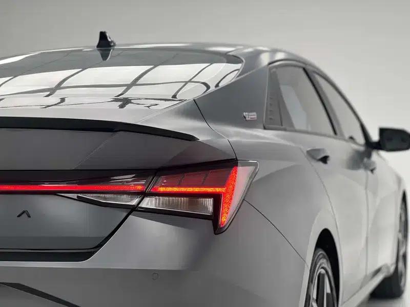 Hyundai Elantra 2022 1.5L CVT 20th SE 20th Anniversary Edition — миниатюра 8