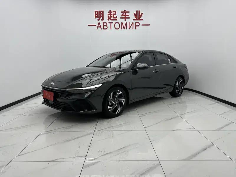 Hyundai Elantra 2023 1.5L CVT LUX Premium Edition — миниатюра 1