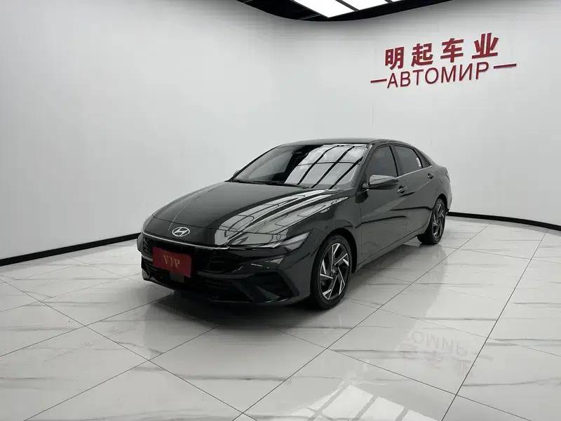 Hyundai Elantra 2023 1.5L CVT LUX Premium Edition — миниатюра 9