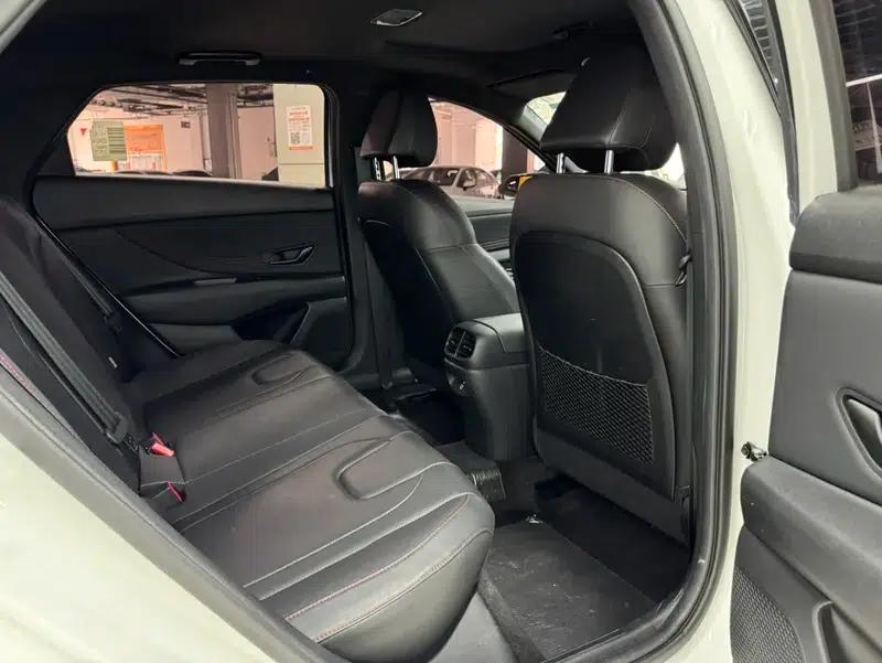 2023 Hyundai Elantra 1.4T DCT LUX Premium N Line — миниатюра 12