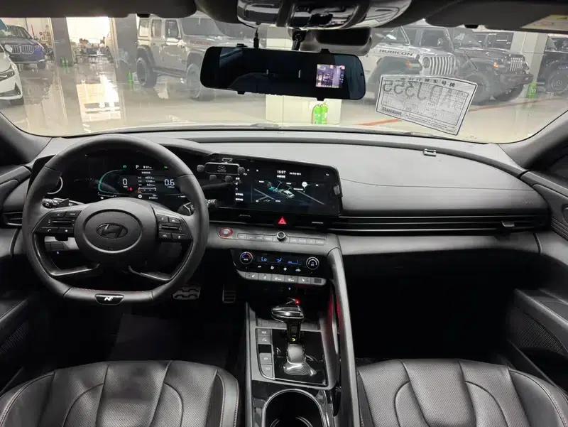 2023 Hyundai Elantra 1.4T DCT LUX Premium N Line — миниатюра 8