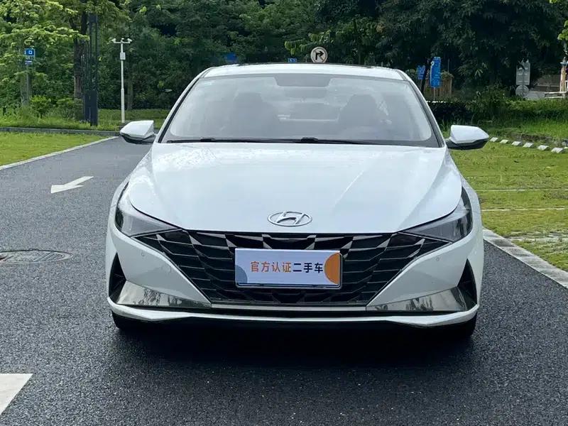 Hyundai Elantra 2021 1.5L CVT GLX Elite Edition — миниатюра 2
