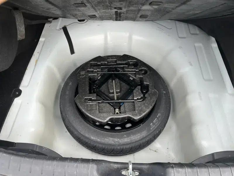 Hyundai Elantra 2021 1.5L CVT GLX Elite Edition — миниатюра 11
