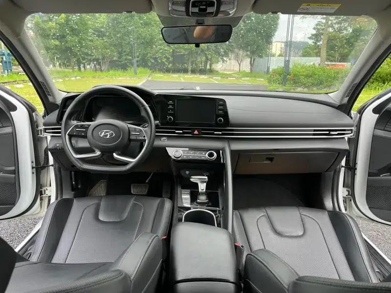 Hyundai Elantra 2021 1.5L CVT GLX Elite Edition — миниатюра 13