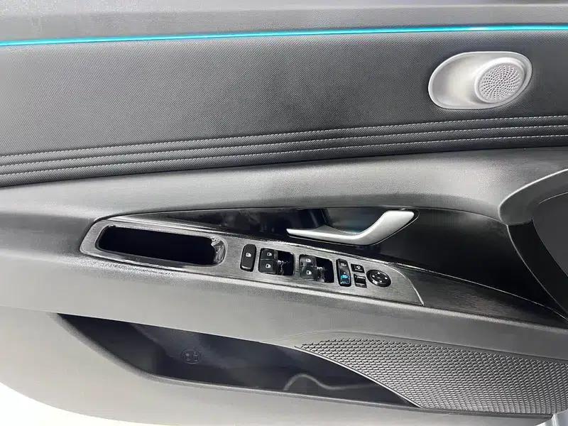 Hyundai Elantra 2022 1.5L CVT GLX Elite Edition — миниатюра 10