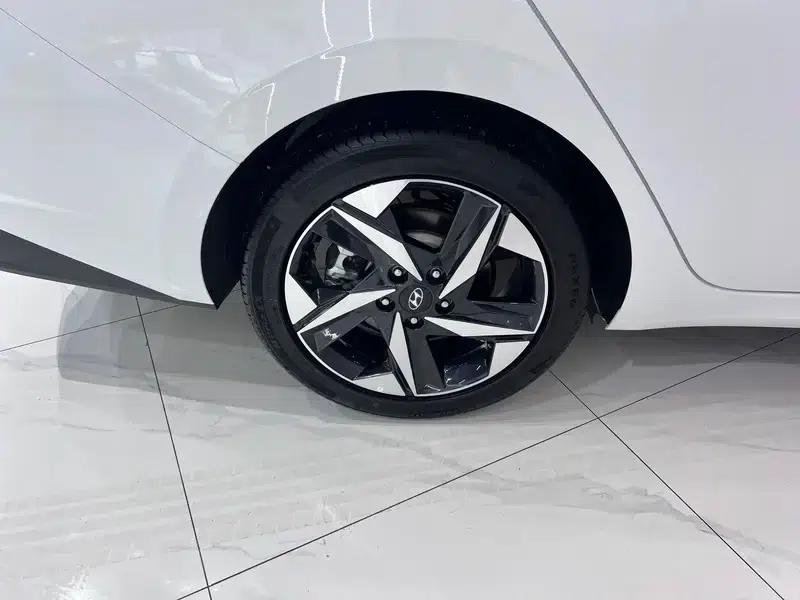 Hyundai Elantra 2022 1.5L CVT GLX Elite Edition — миниатюра 12