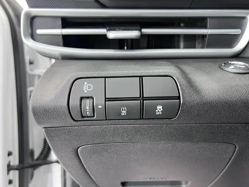Hyundai Elantra 2022 1.5L CVT GLX Elite Edition — миниатюра 18