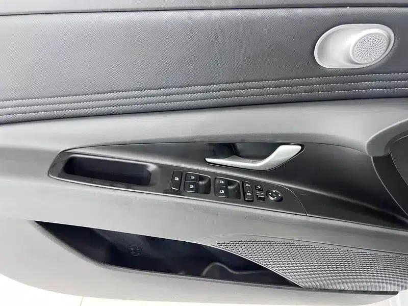Hyundai Elantra 2022 1.5L CVT GLX Elite Edition — миниатюра 9
