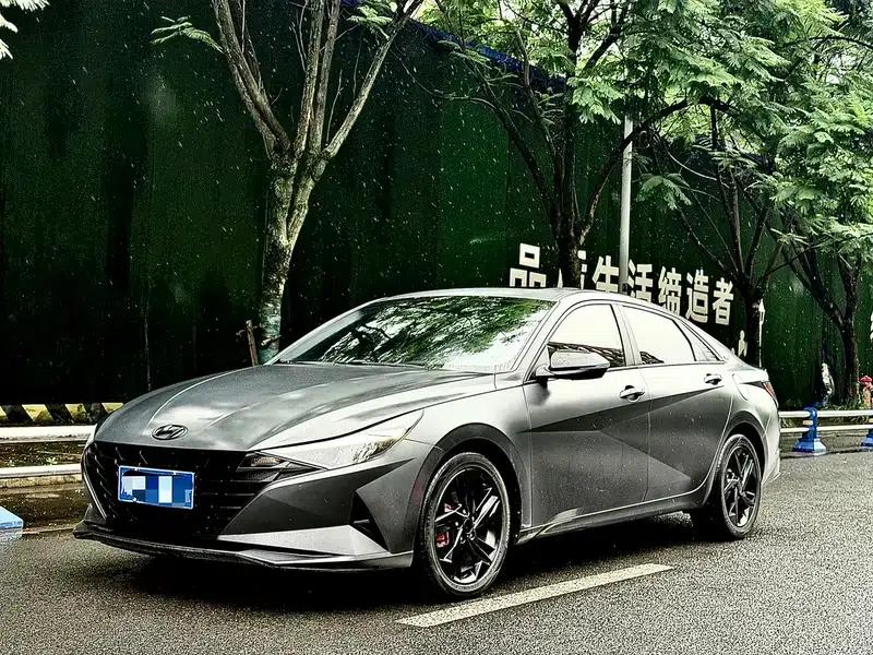 Hyundai Elantra 2022 1.5L CVT LUX Premium Edition — миниатюра 1