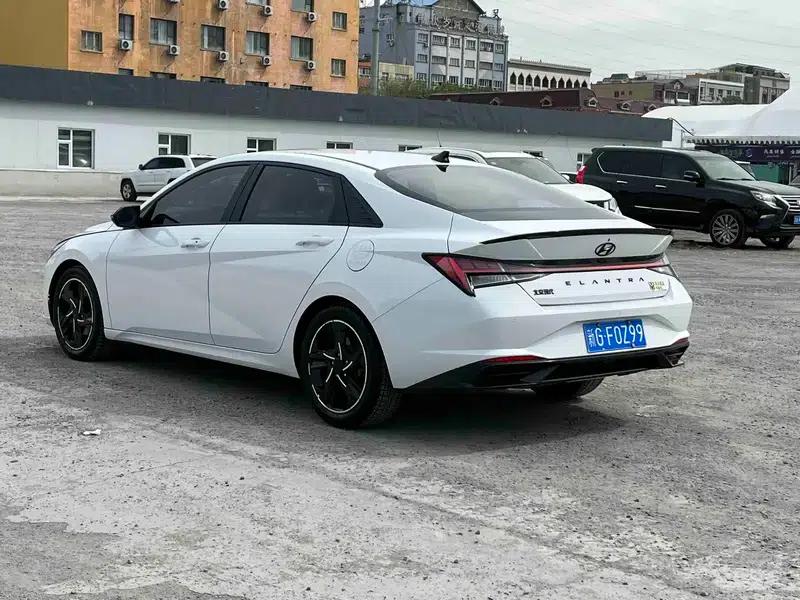 Hyundai Elantra 2022 1.5L CVT 20th SE 20th Anniversary Edition — миниатюра 4