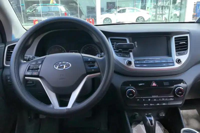 Tucson 2015 1.6T Dual-Clutch Two-Wheel Drive Comfort Model — миниатюра 14
