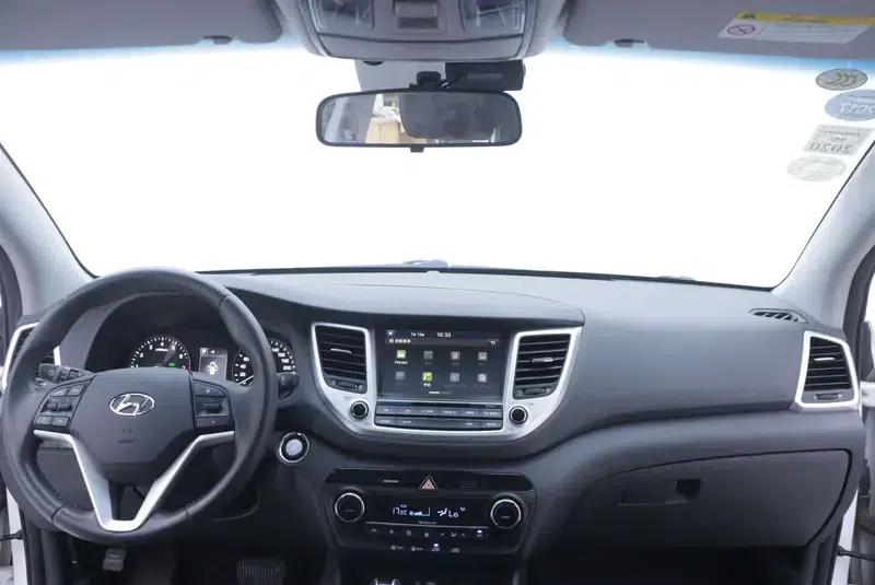 Tucson 2015 1.6T Dual-Clutch Two-Wheel Drive Intelligent Model — миниатюра 12
