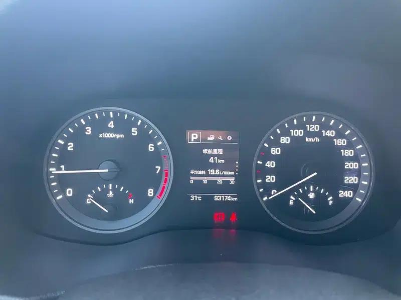 Tucson 2015 1.6T Dual-Clutch Two-Wheel Drive Intelligent Model — миниатюра 8