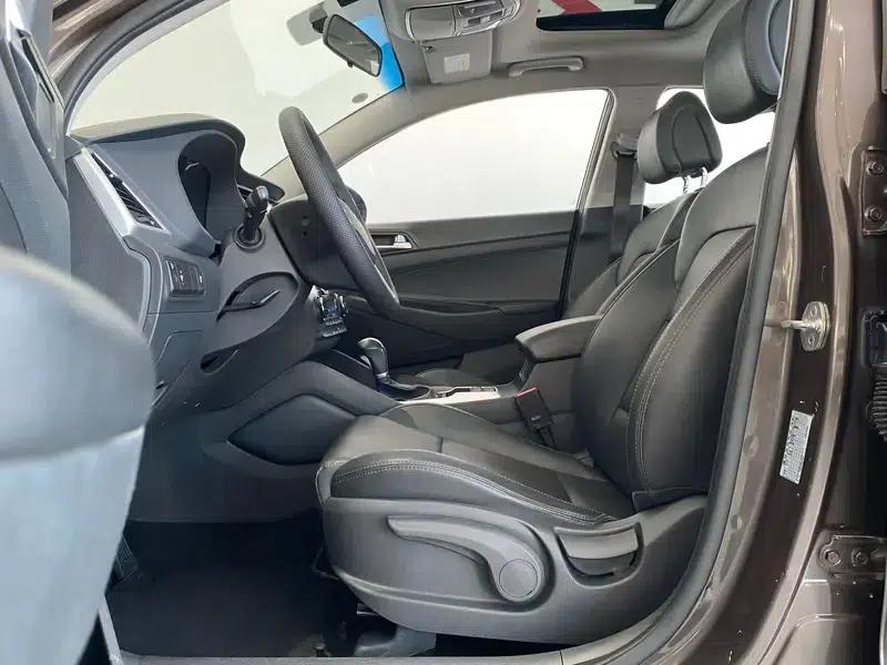 Tucson 2015 1.6T Dual-Clutch Two-Wheel Drive Intelligent Model — миниатюра 15