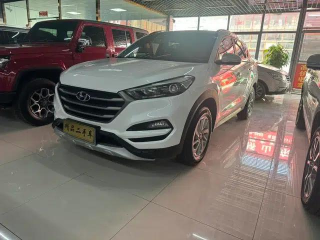 Tucson 2015 2.0L Automatic 2WD Smart Edition