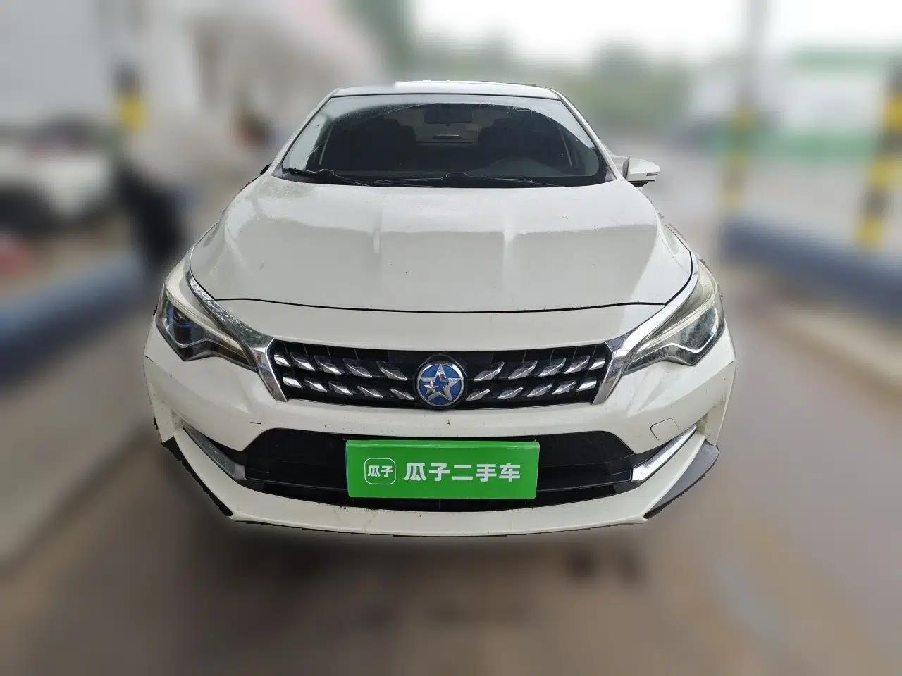 Venucia D60 2018 1.6L CVT Smart Connect Elite Edition — миниатюра 2
