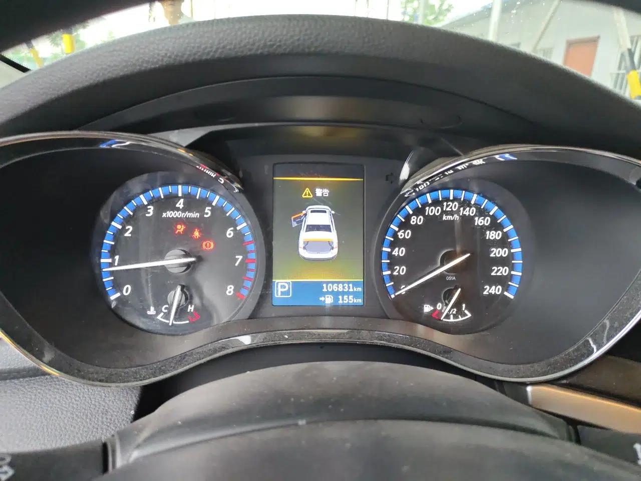 Venucia D60 2018 1.6L CVT Smart Connect Elite Edition — миниатюра 11