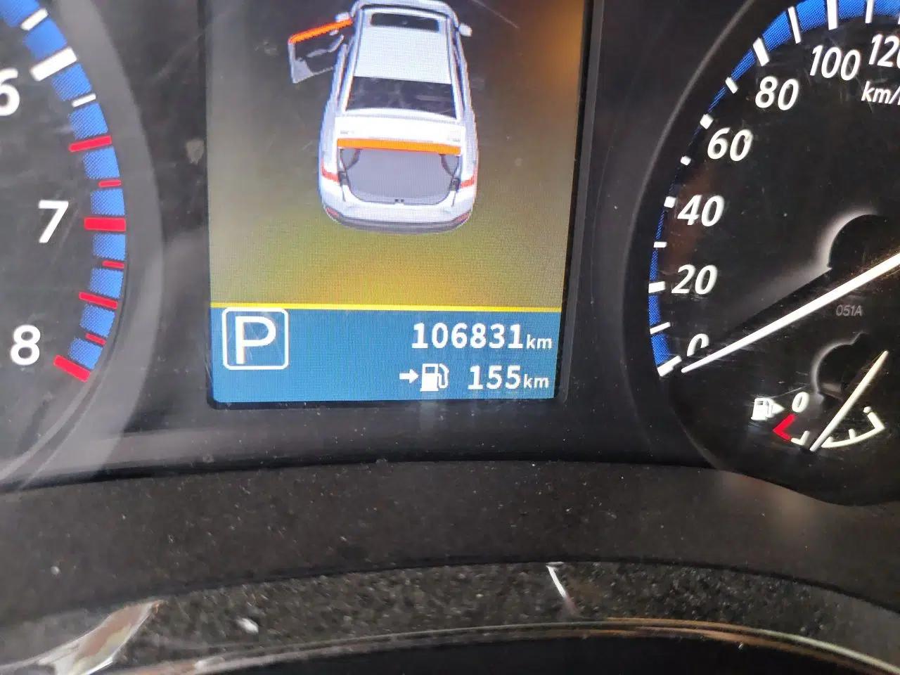 Venucia D60 2018 1.6L CVT Smart Connect Elite Edition — миниатюра 12