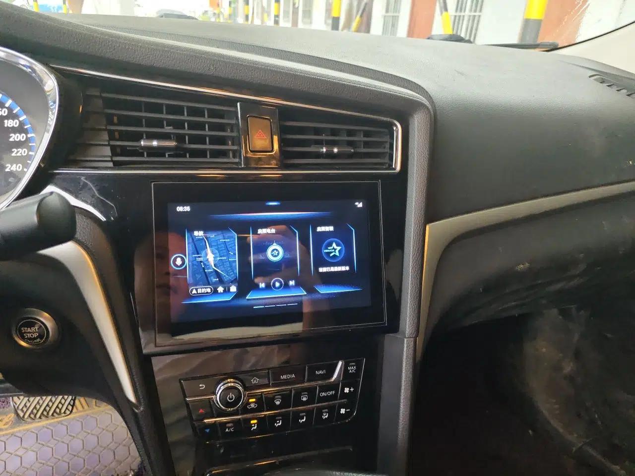 Venucia D60 2018 1.6L CVT Smart Connect Elite Edition — миниатюра 13