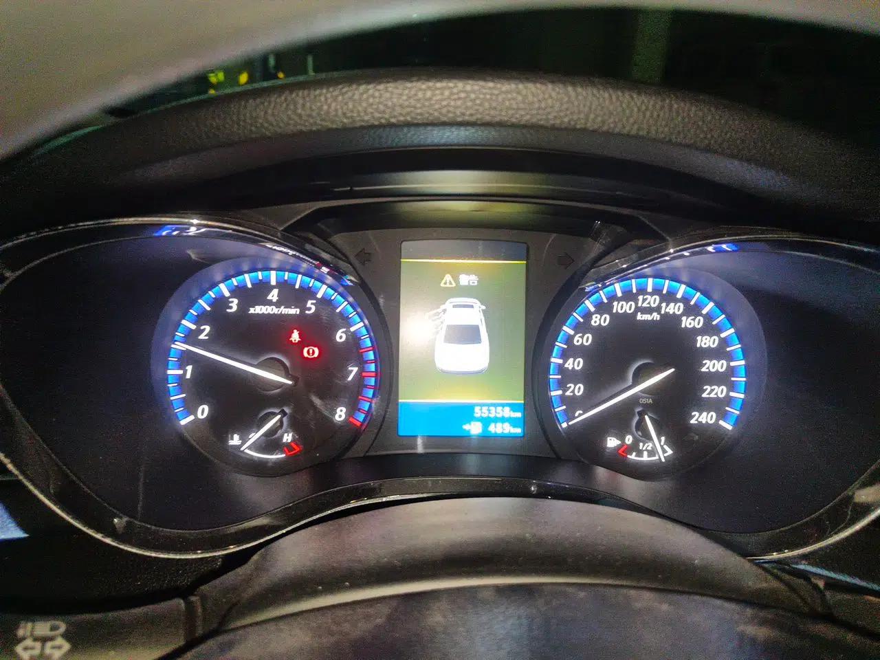 Venucia D60 2018 1.6L Manual Smart Connect Elite Edition — миниатюра 11
