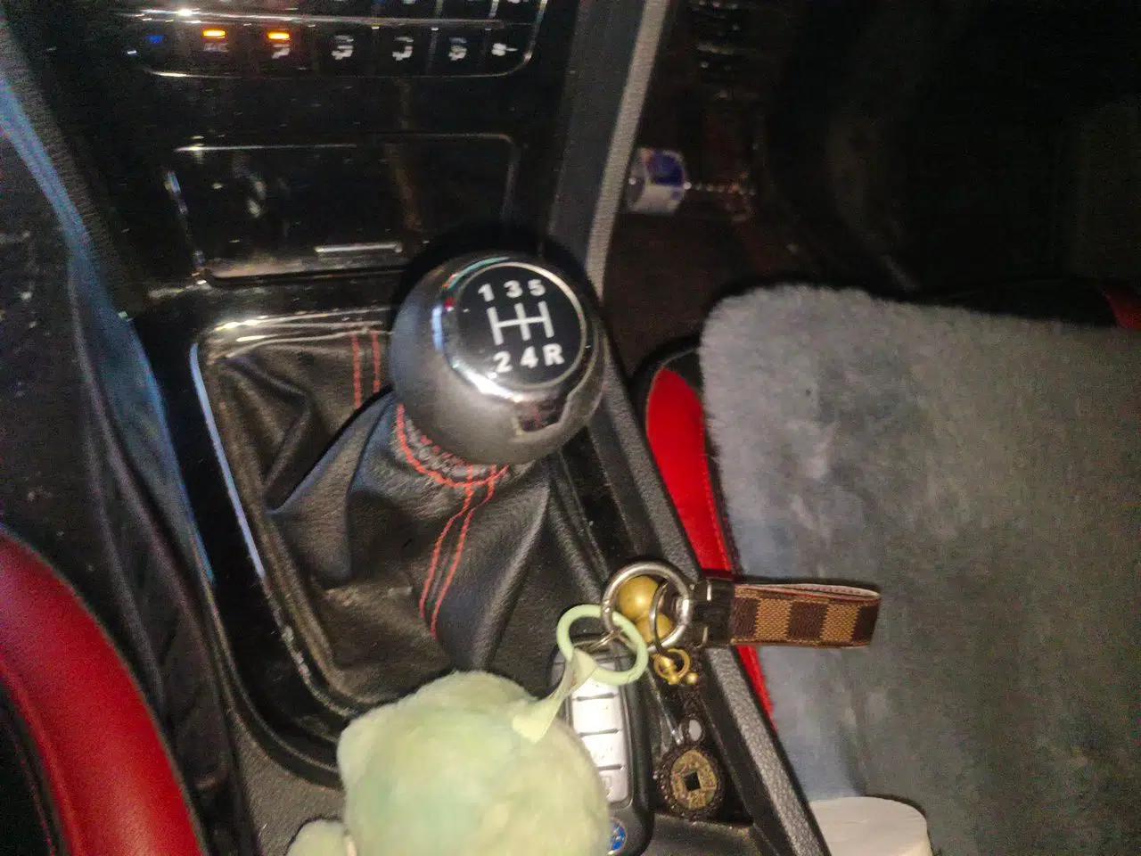 Venucia D60 2018 1.6L Manual Smart Connect Elite Edition — миниатюра 14