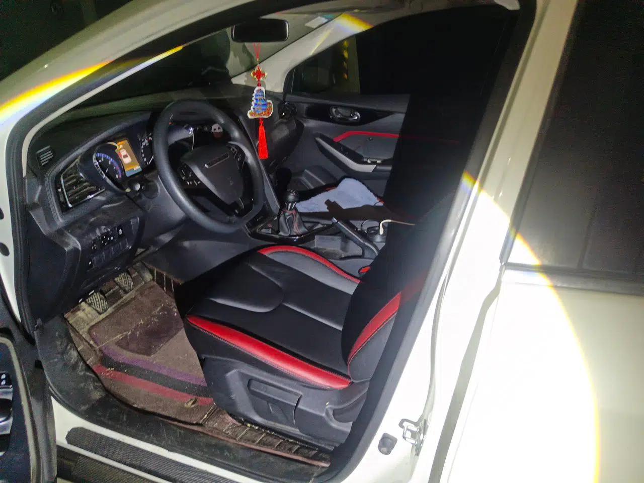 Venucia D60 2018 1.6L Manual Smart Connect Elite Edition — миниатюра 15