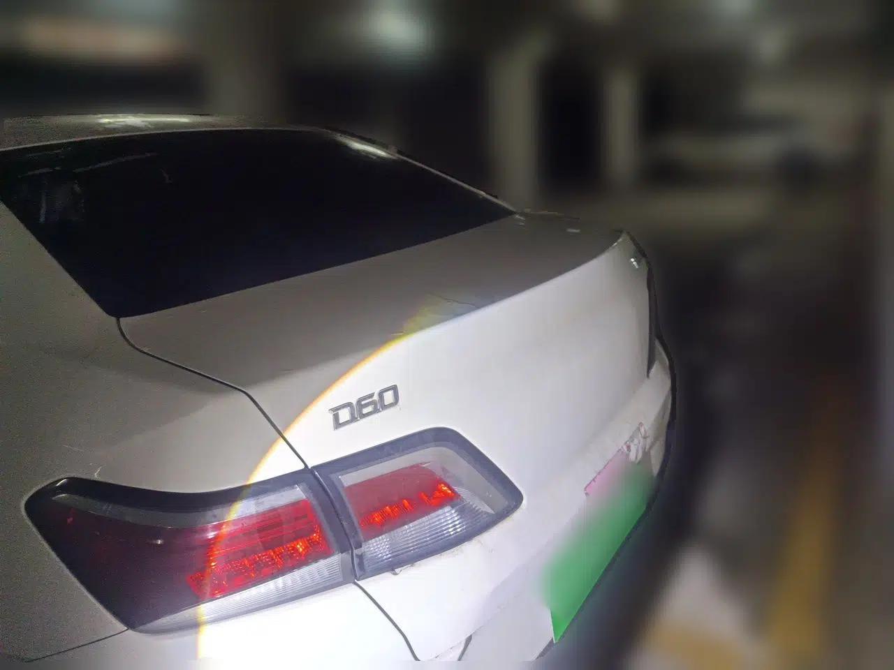 Venucia D60 2018 1.6L Manual Smart Connect Elite Edition — миниатюра 5
