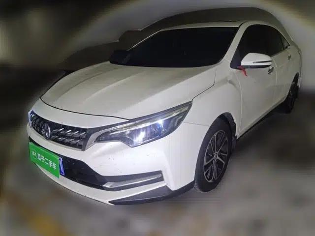 Venucia D60 2018 1.6L Manual Smart Connect Elite Edition