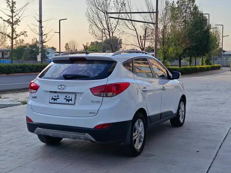 Hyundai ix35 2012 2.0L Automatic 4WD Premium Edition GLS — миниатюра 7